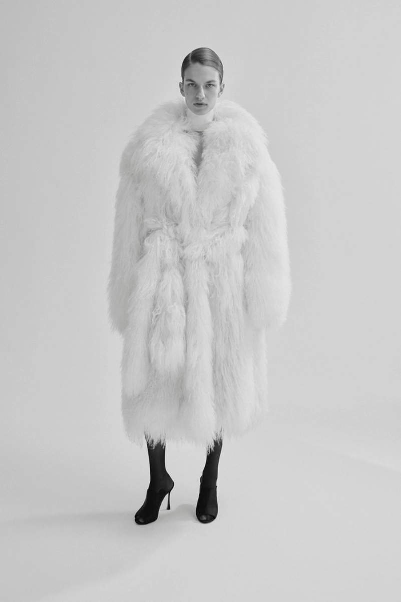 Adam Lippes Resort 2027 Puts Lace, Puffers, And Cashmere In Focus