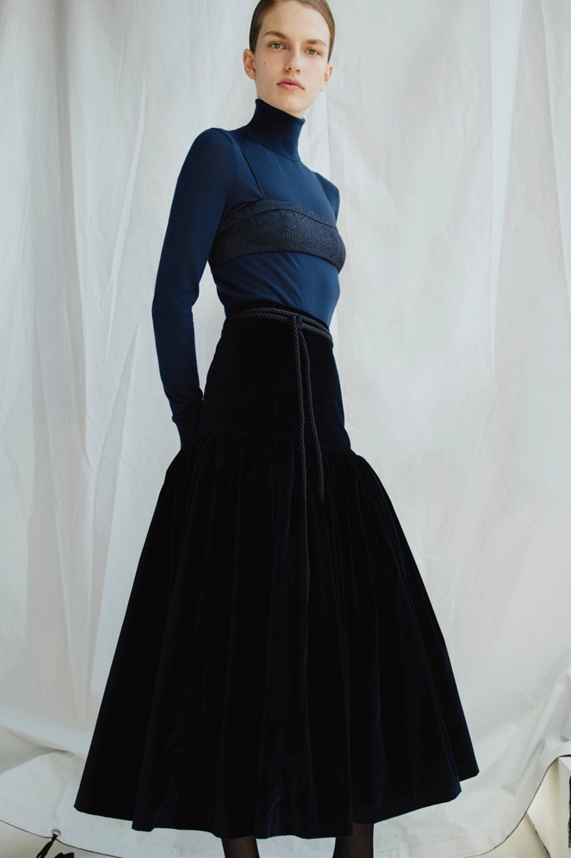 Adam Lippes Resort 2027 Puts Lace, Puffers, And Cashmere In Focus