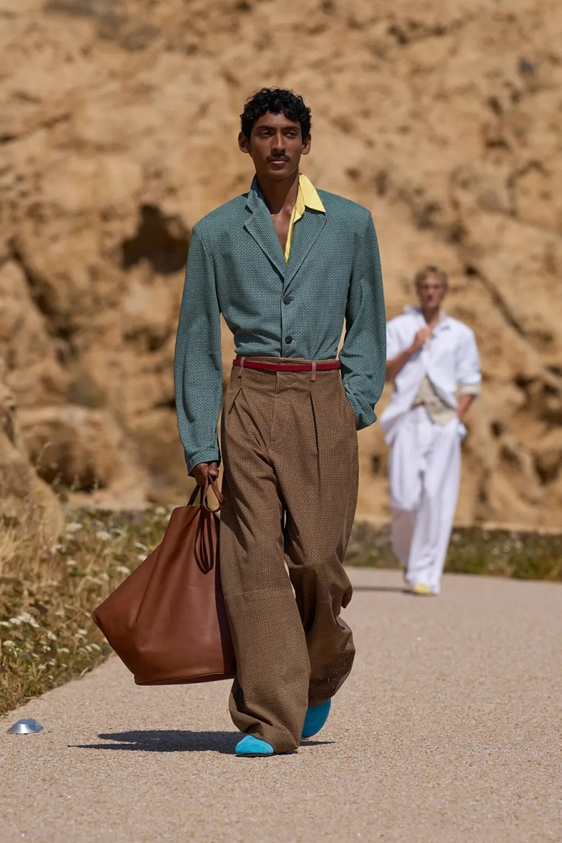 Jacquemus Spring 2027 Collection Brings The Sun Back To Fashion