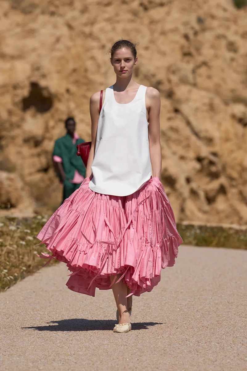 Jacquemus Spring 2027 Collection Brings The Sun Back To Fashion