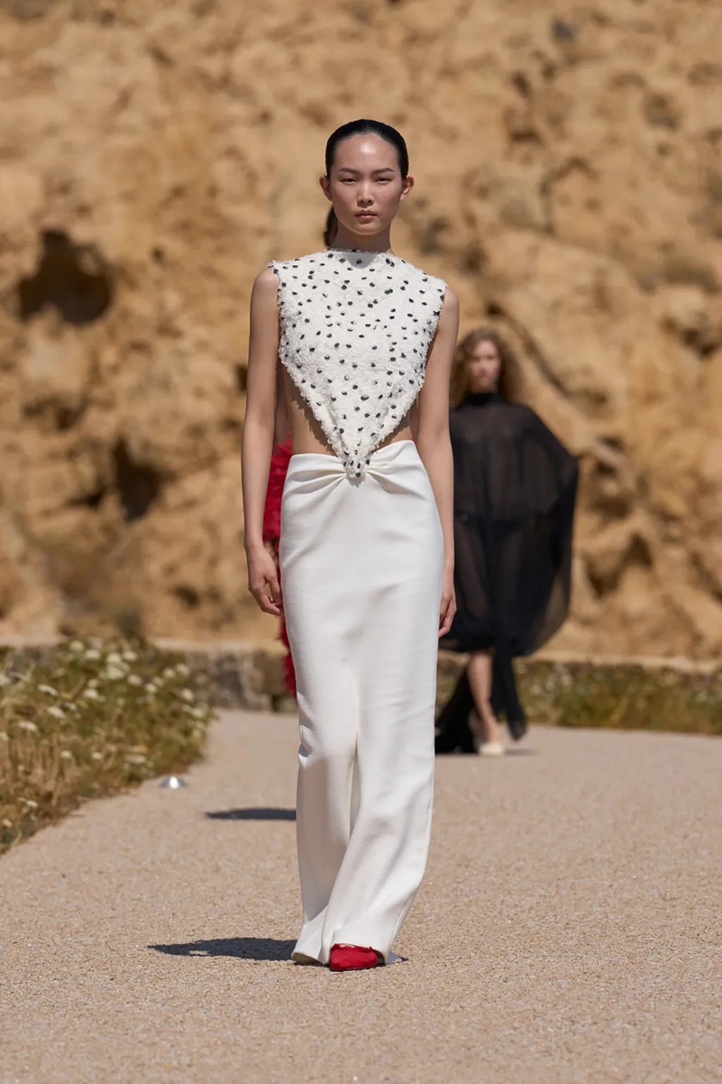Jacquemus Spring 2027 Collection Brings The Sun Back To Fashion