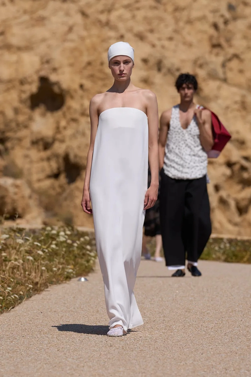 Jacquemus Spring 2027 Collection Brings The Sun Back To Fashion