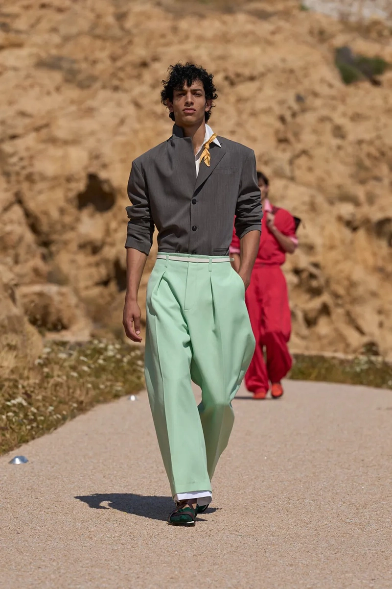 Jacquemus Spring 2027 Collection Brings The Sun Back To Fashion
