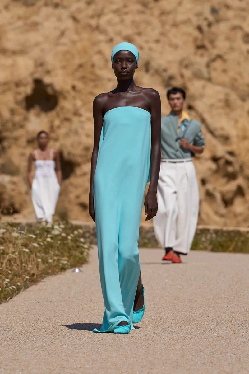 Jacquemus Spring 2027 Collection Brings The Sun Back To Fashion