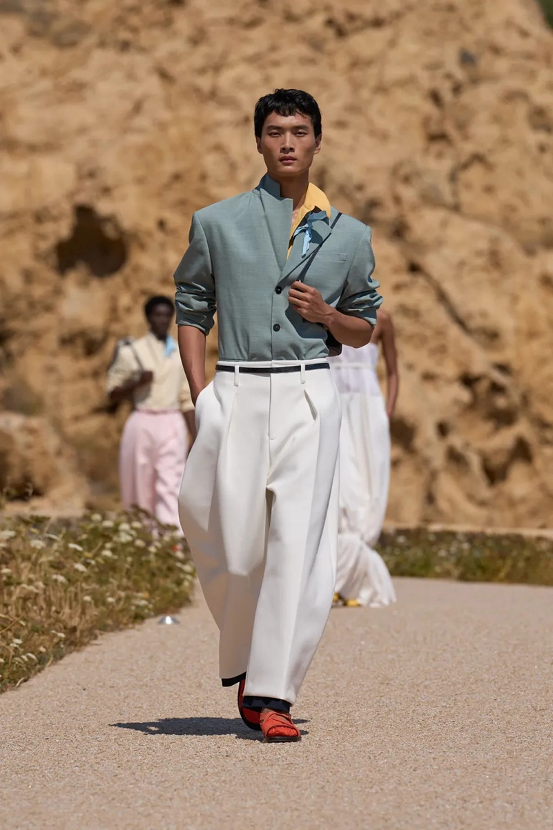 Jacquemus Spring 2027 Collection Brings The Sun Back To Fashion
