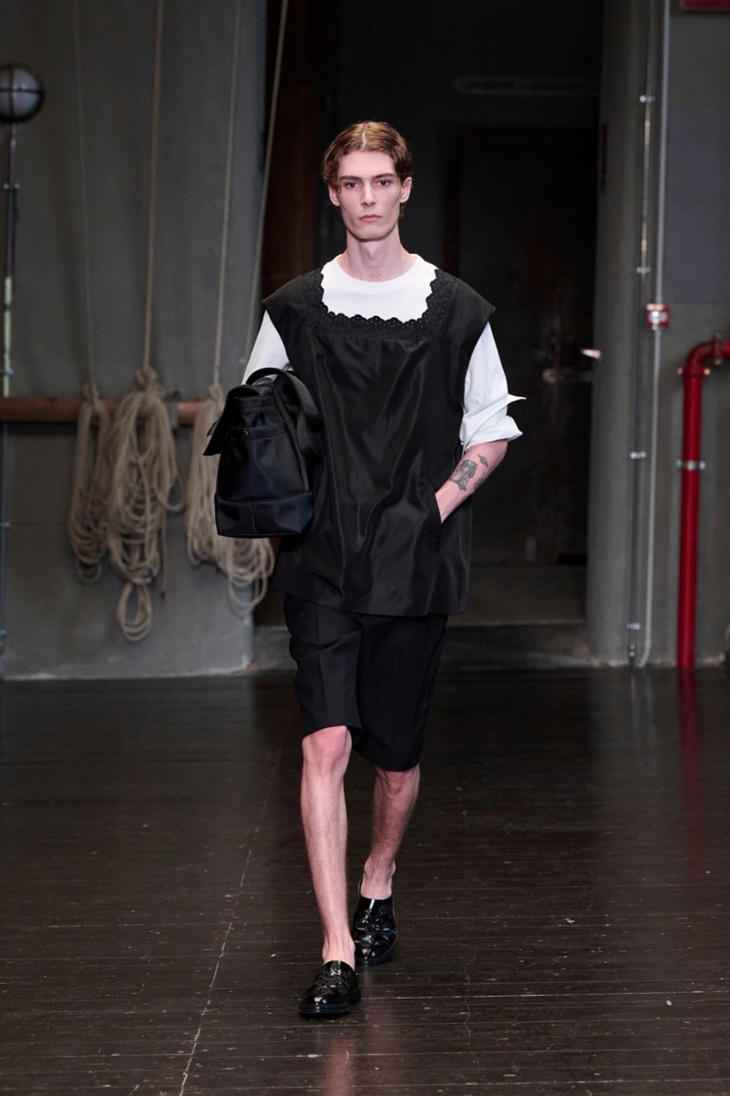 Simone Rocha Men’s Spring 2027 Gives Menswear A Romantic Lead