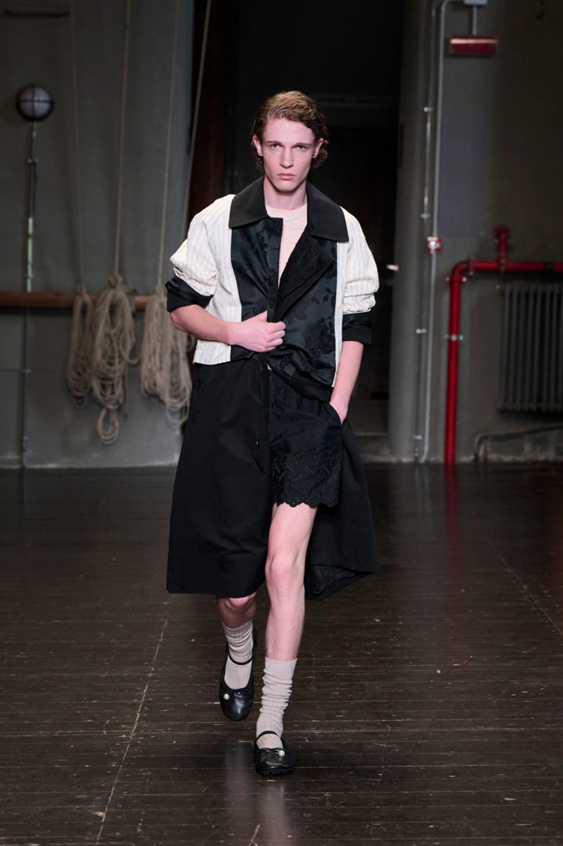 Simone Rocha Men’s Spring 2027 Gives Menswear A Romantic Lead