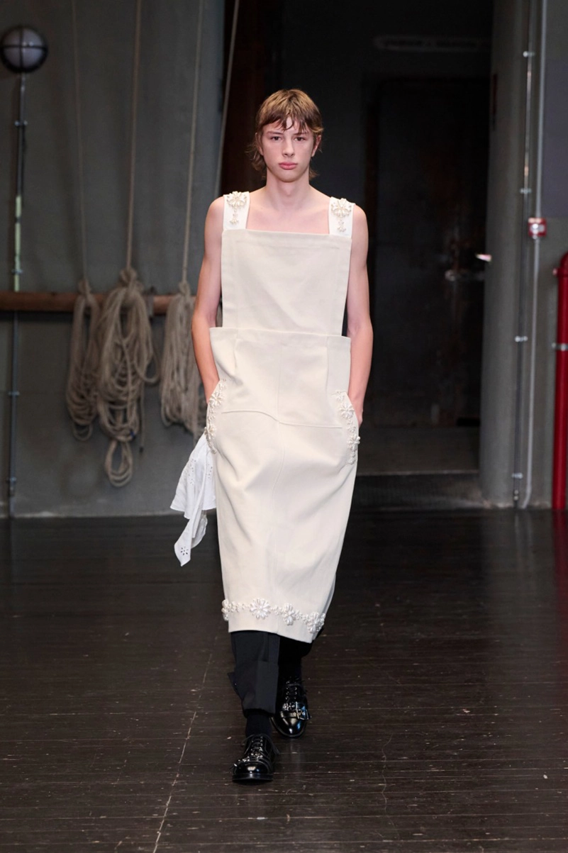 Simone Rocha Men’s Spring 2027 Gives Menswear A Romantic Lead