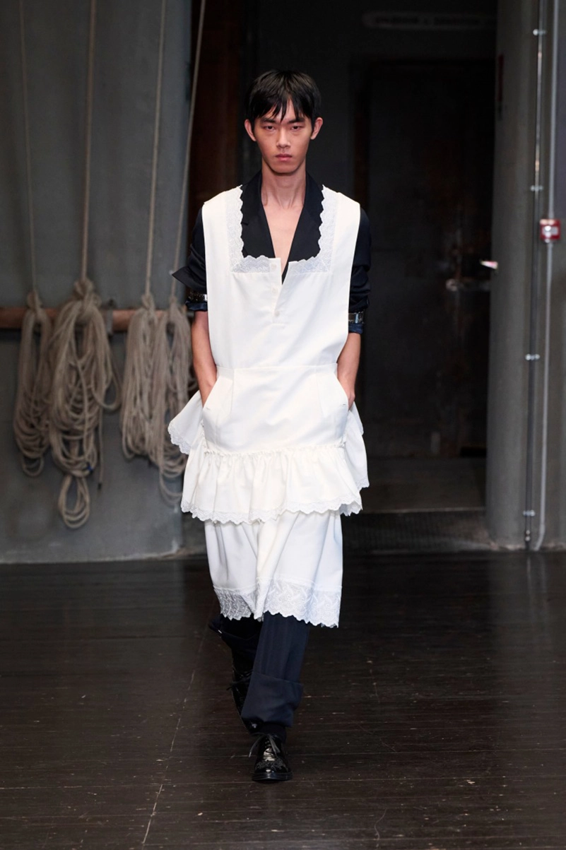 Simone Rocha Men’s Spring 2027 Gives Menswear A Romantic Lead