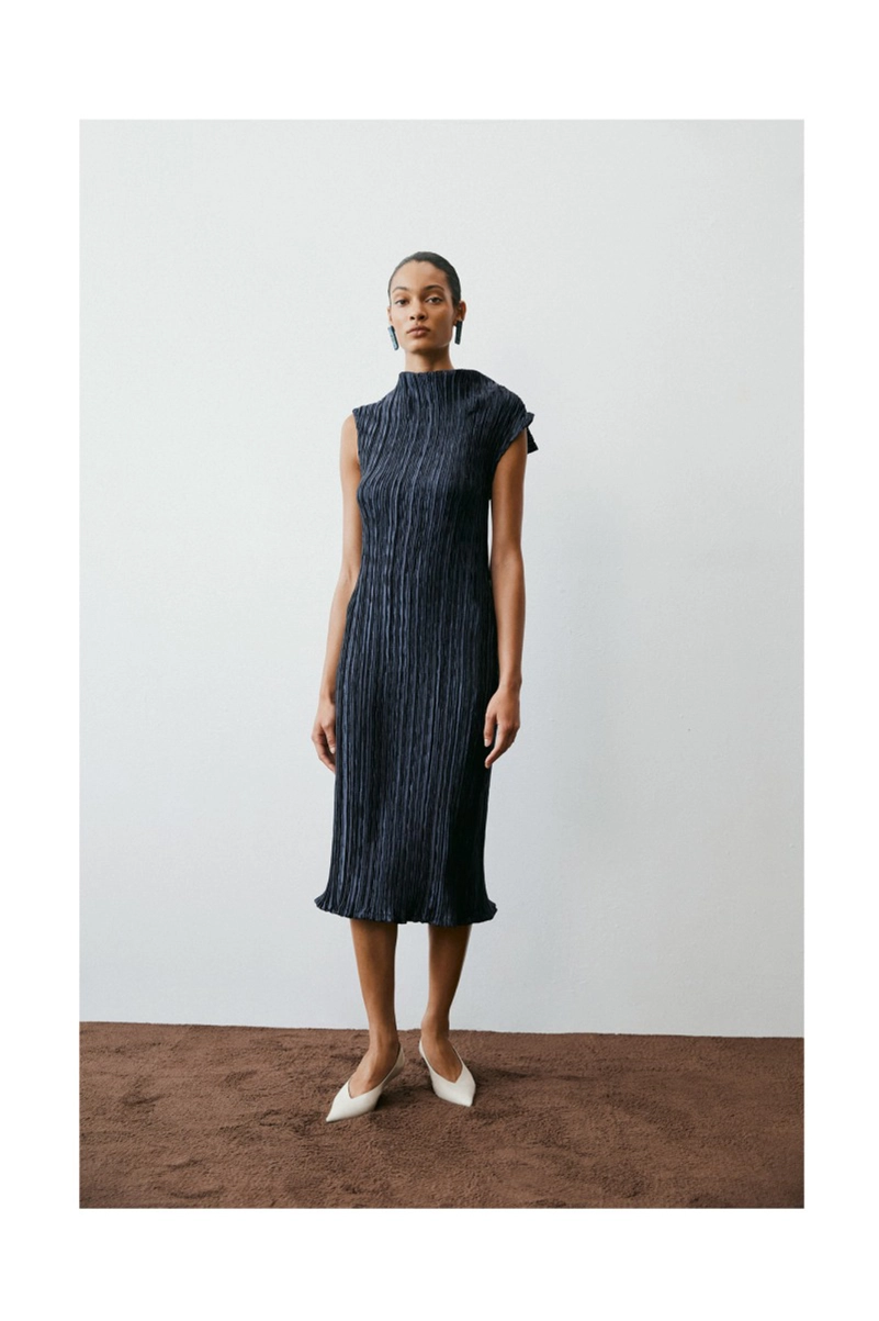 Amir Taghi Resort 2027 Brings Structure, Plissé, And Heritage Into Focus