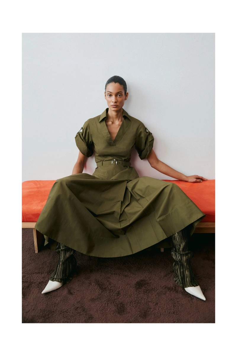 Amir Taghi Resort 2027 Brings Structure, Plissé, And Heritage Into Focus