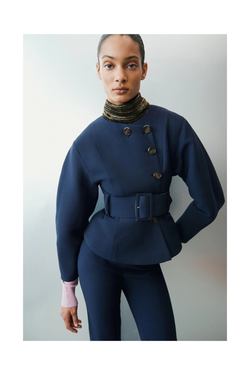 Amir Taghi Resort 2027 Brings Structure, Plissé, And Heritage Into Focus