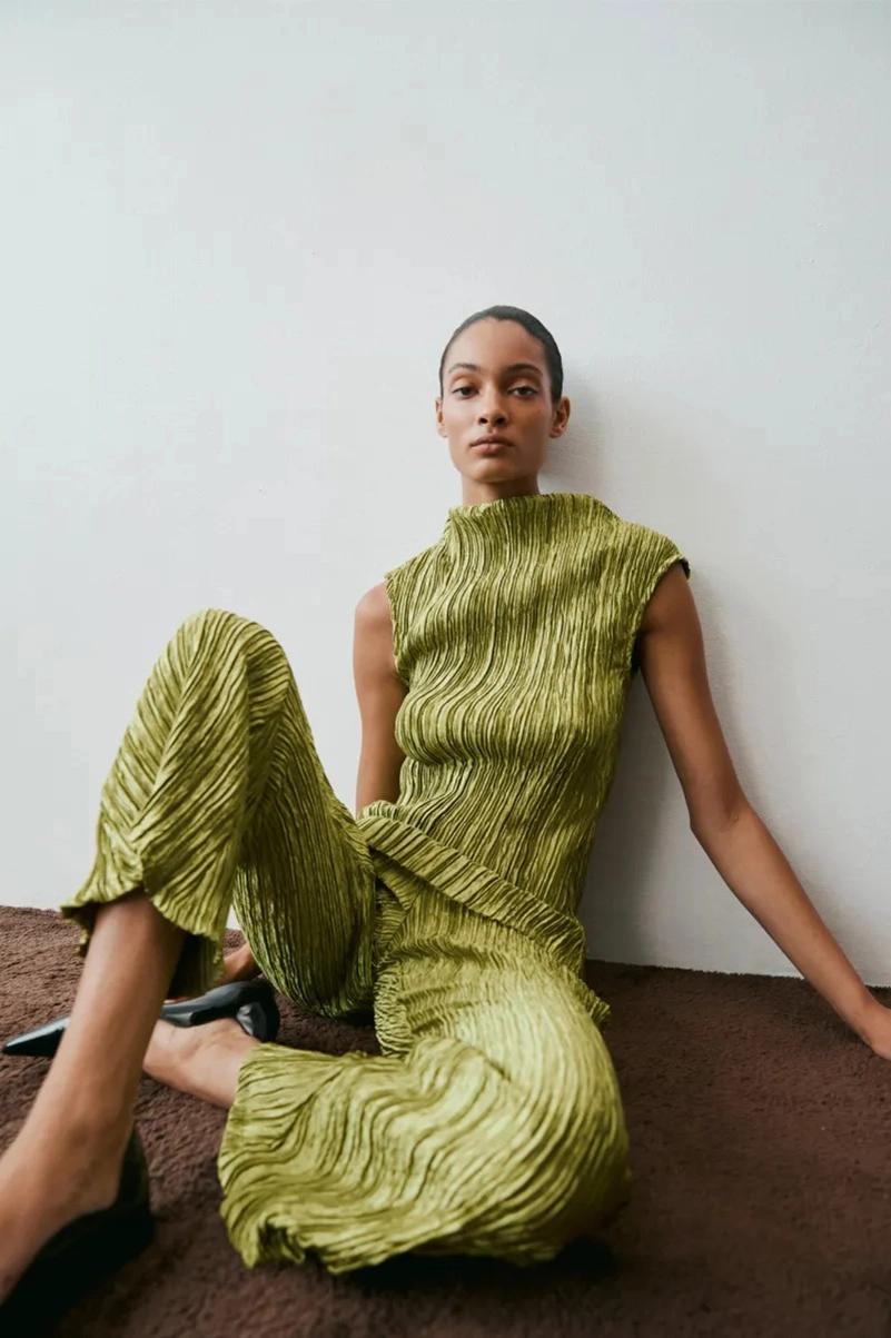Amir Taghi Resort 2027 Brings Structure, Plissé, And Heritage Into Focus
