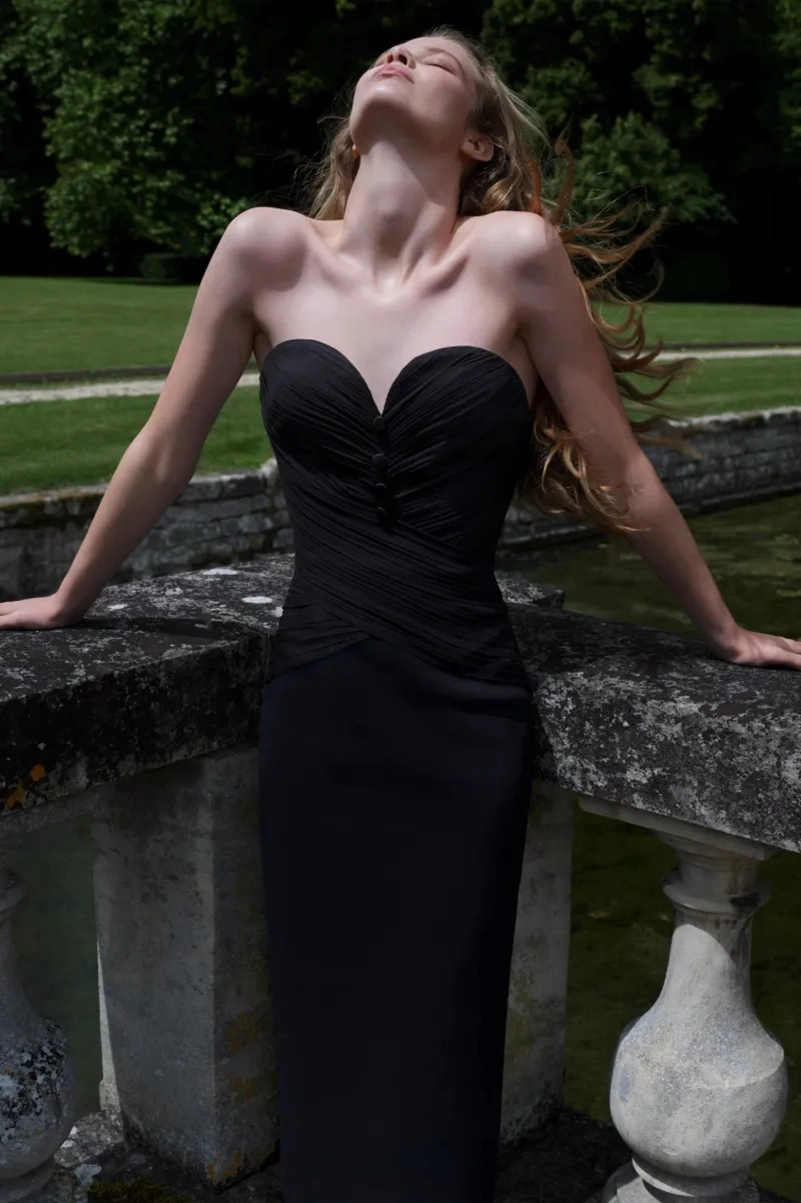 Elie Saab Resort 2027 Turns Green Into Polished Glamour