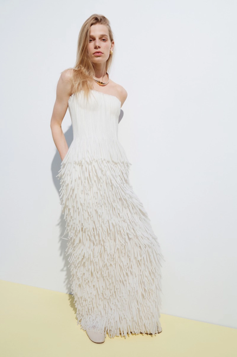 Simkhai Resort 2027 Lets The Materials Do The Talking