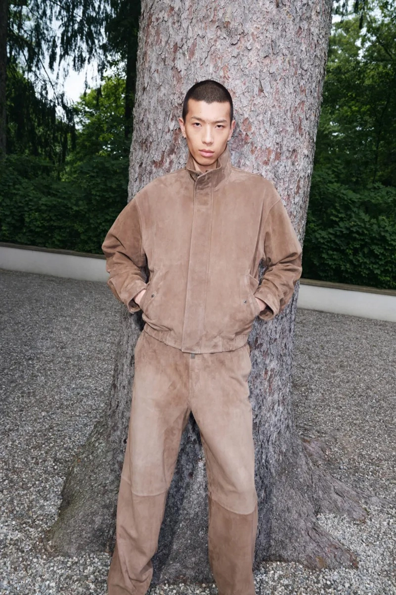 Simkhai Resort 2027 Lets The Materials Do The Talking