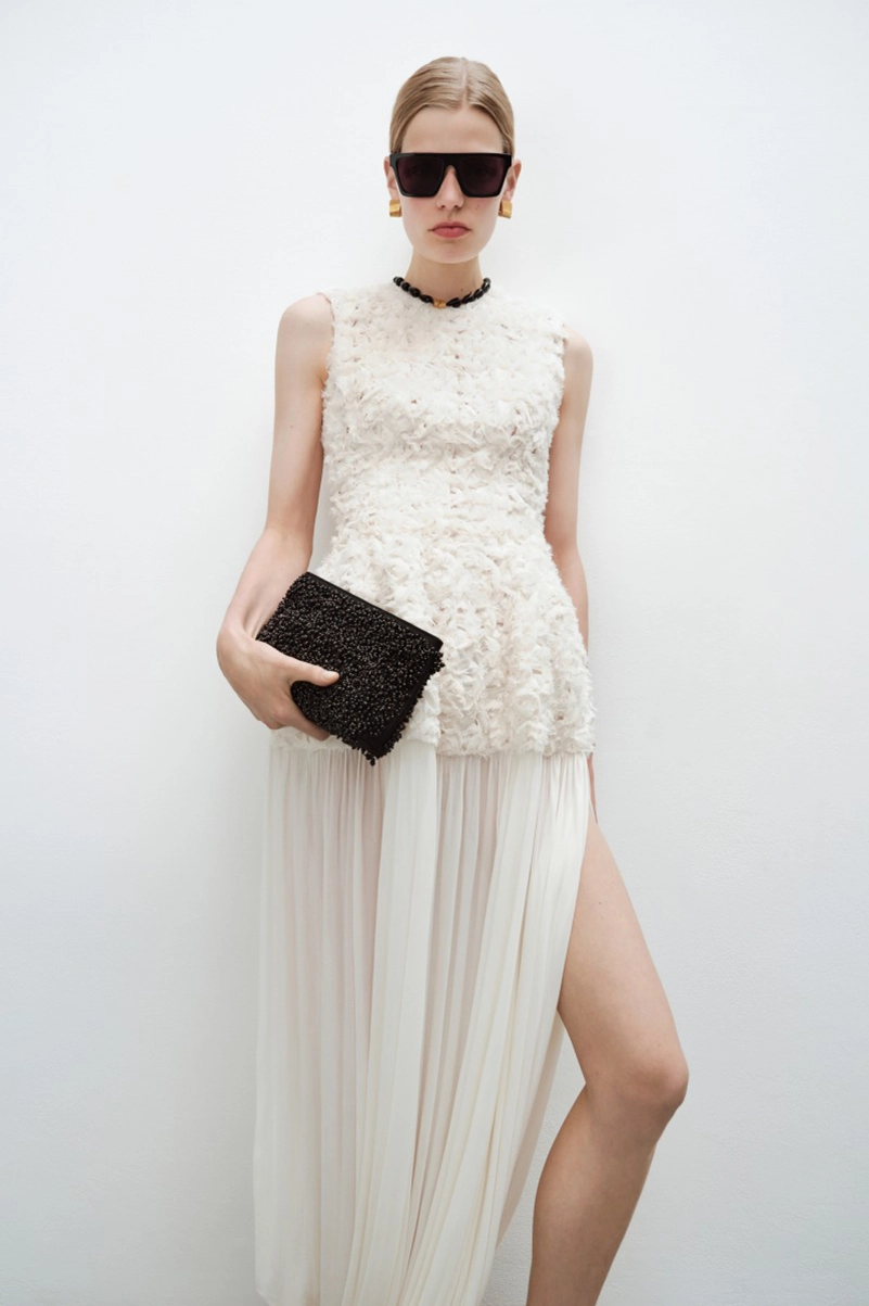 Simkhai Resort 2027 Lets The Materials Do The Talking