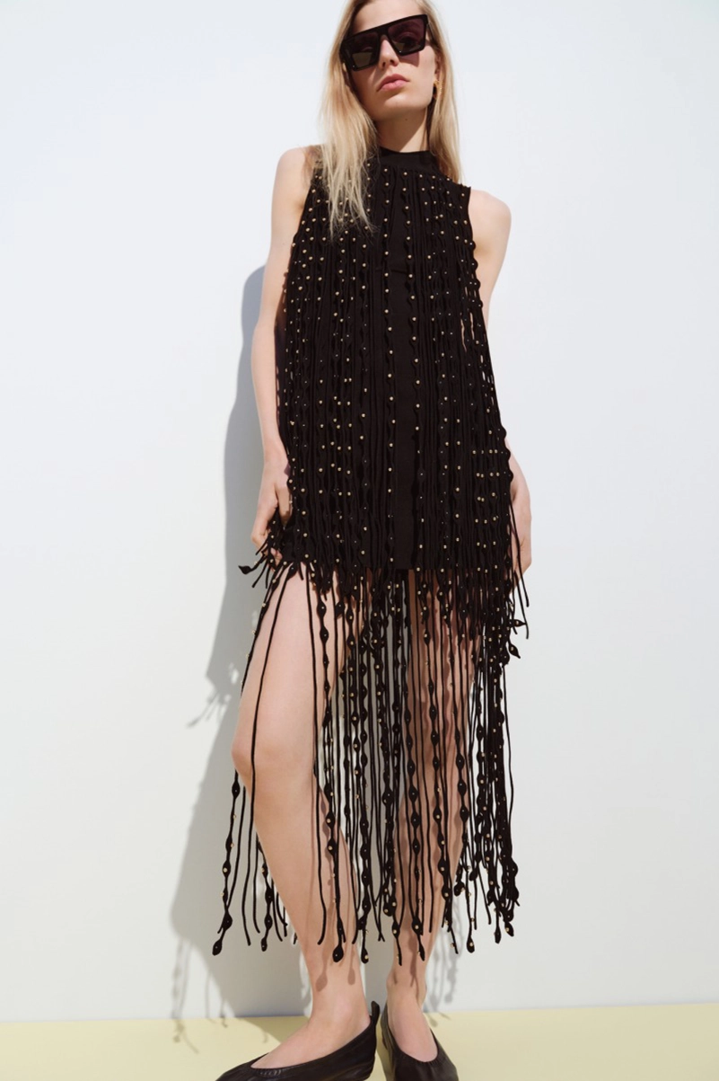Simkhai Resort 2027 Lets The Materials Do The Talking