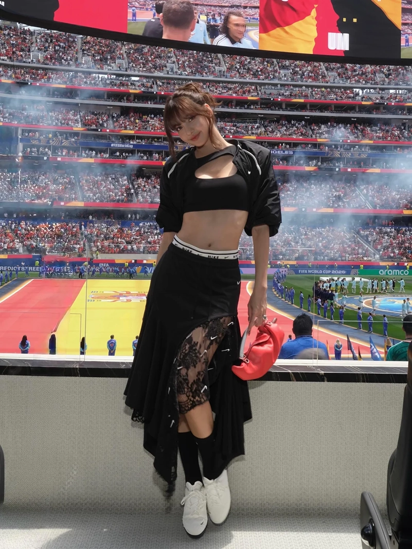 Lisa's Custom Nike Fit Turns Football Style Into A Fashion Moment