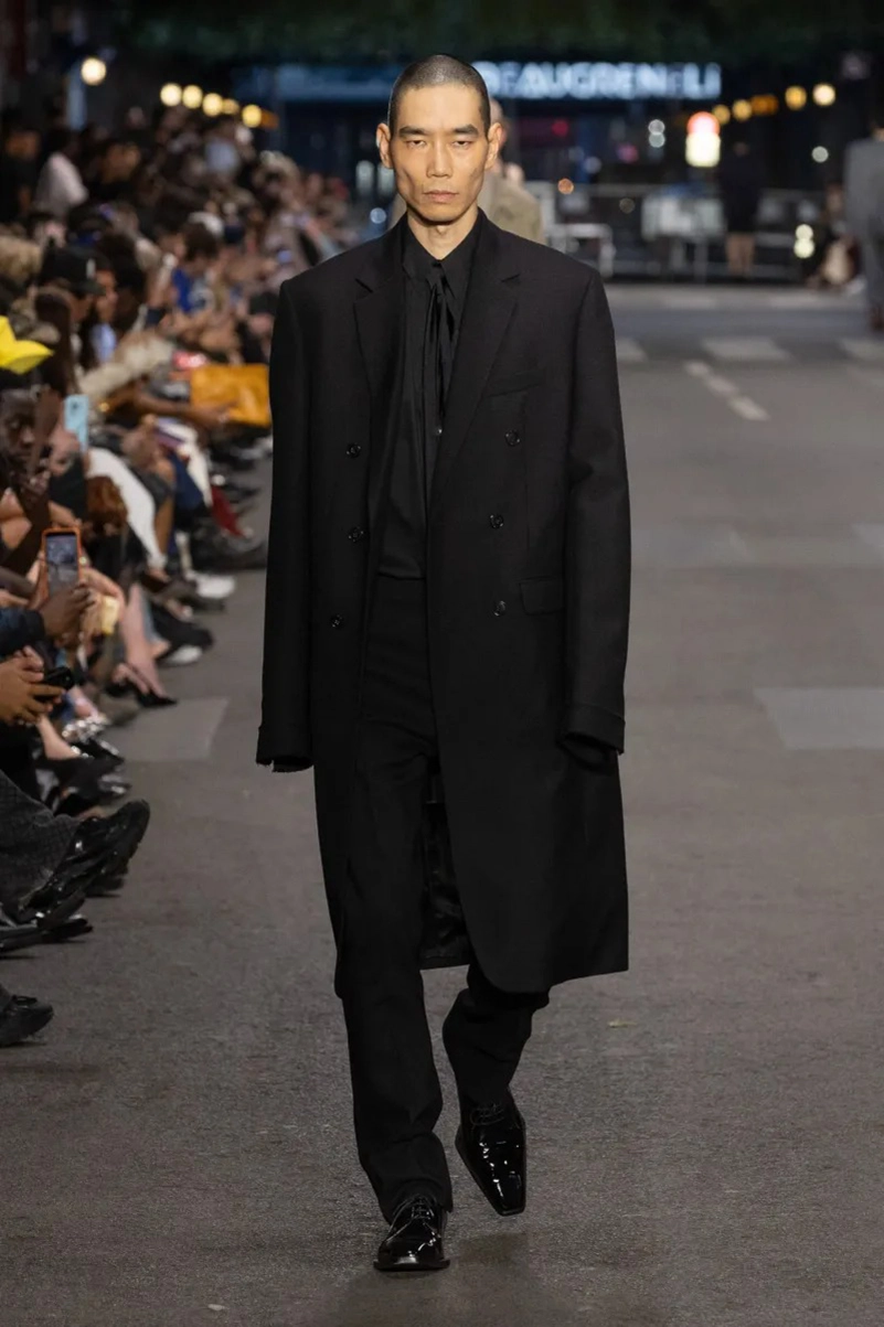Vetements Spring 2027 Reworks The Everyday Wardrobe