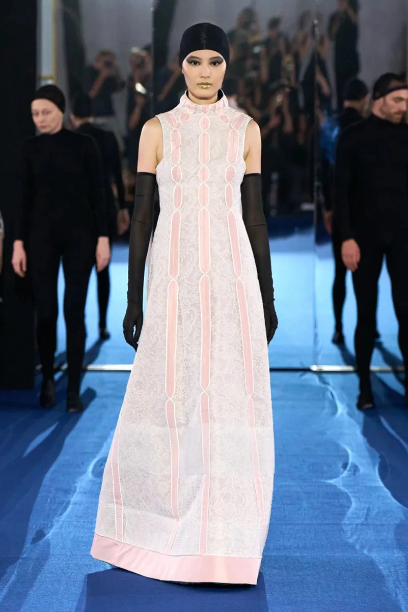 Alexis Mabille Fall 2026 Couture Brings The Hidden Details To The Surface