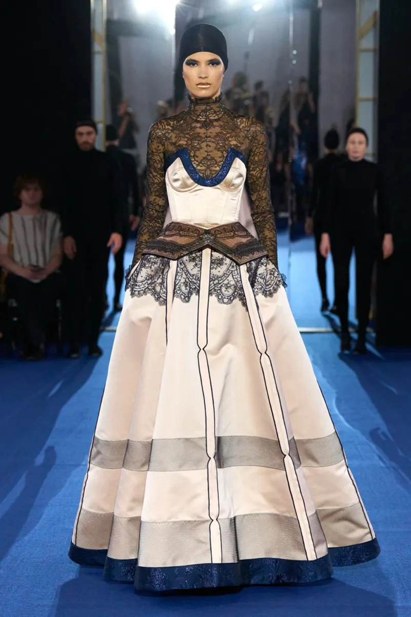 Alexis Mabille Fall 2026 Couture Brings The Hidden Details To The Surface