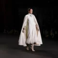 Stéphane Rolland Fall 2026 Couture Honors Dalida In White And Gold