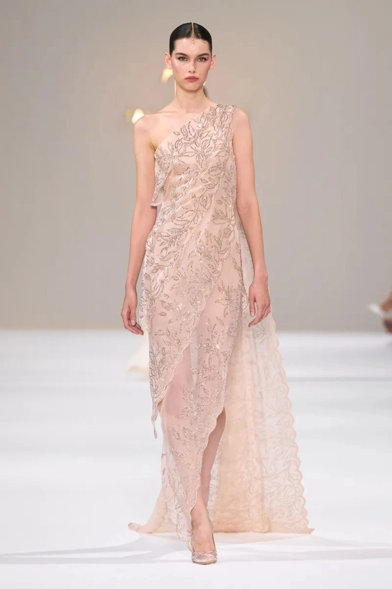 Tamara Ralph Fall 2026 Couture Makes Every Gown Feel Like Fine Jewelry