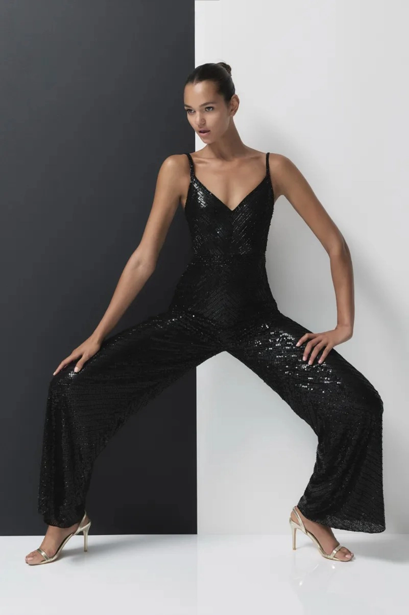 Jenny Packham Resort 2027 Pushes Glamour Past Midnight