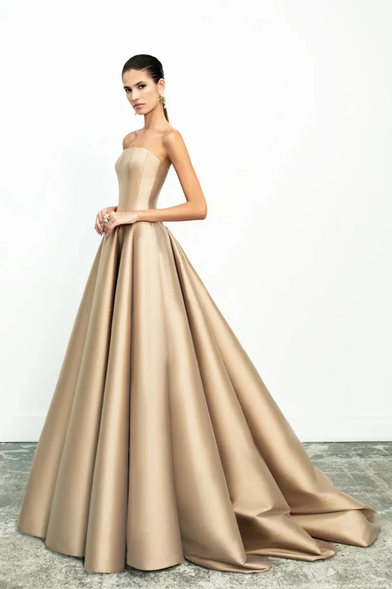 Zuhair Murad Resort 2027 Finds A Lighter Way Into Glamour