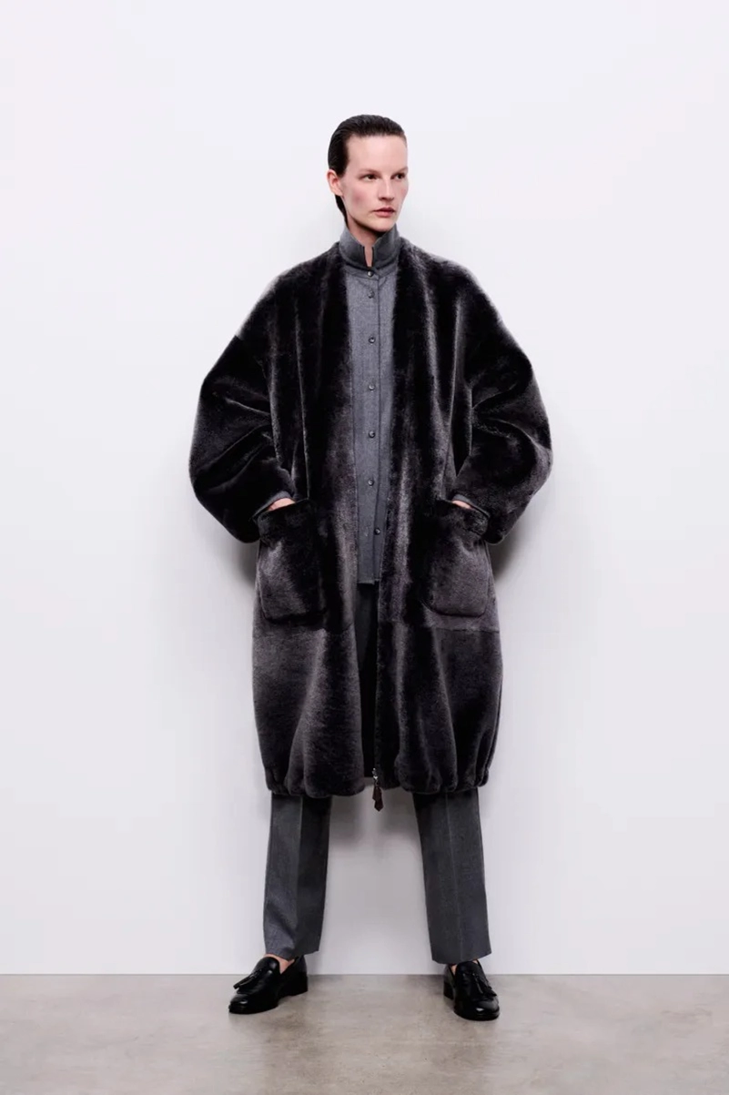 Max Mara Atelier Fall 2026 Gives Outerwear The Couture Treatment