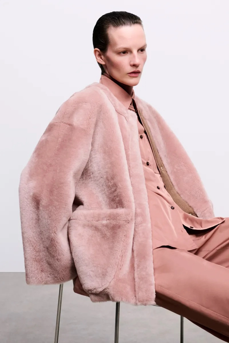 Max Mara Atelier Fall 2026 Gives Outerwear The Couture Treatment