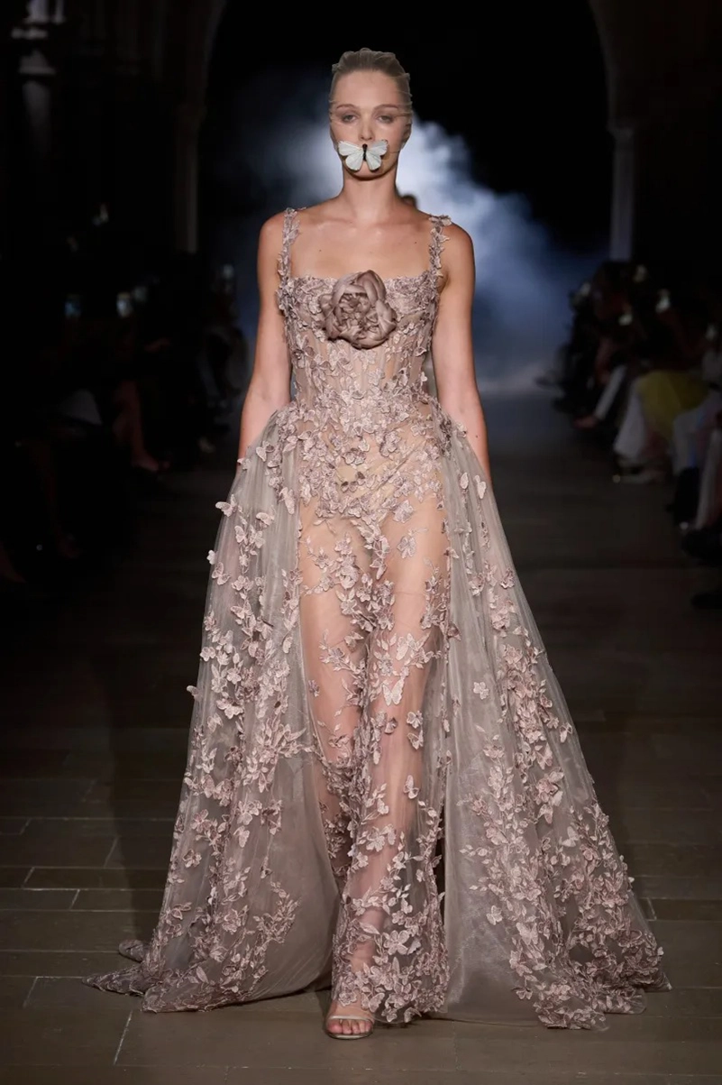 Zuhair Murad Fall 2026 Couture Finds Strength Between Shadow And Light
