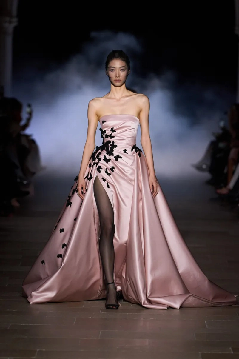 Zuhair Murad Fall 2026 Couture Finds Strength Between Shadow And Light