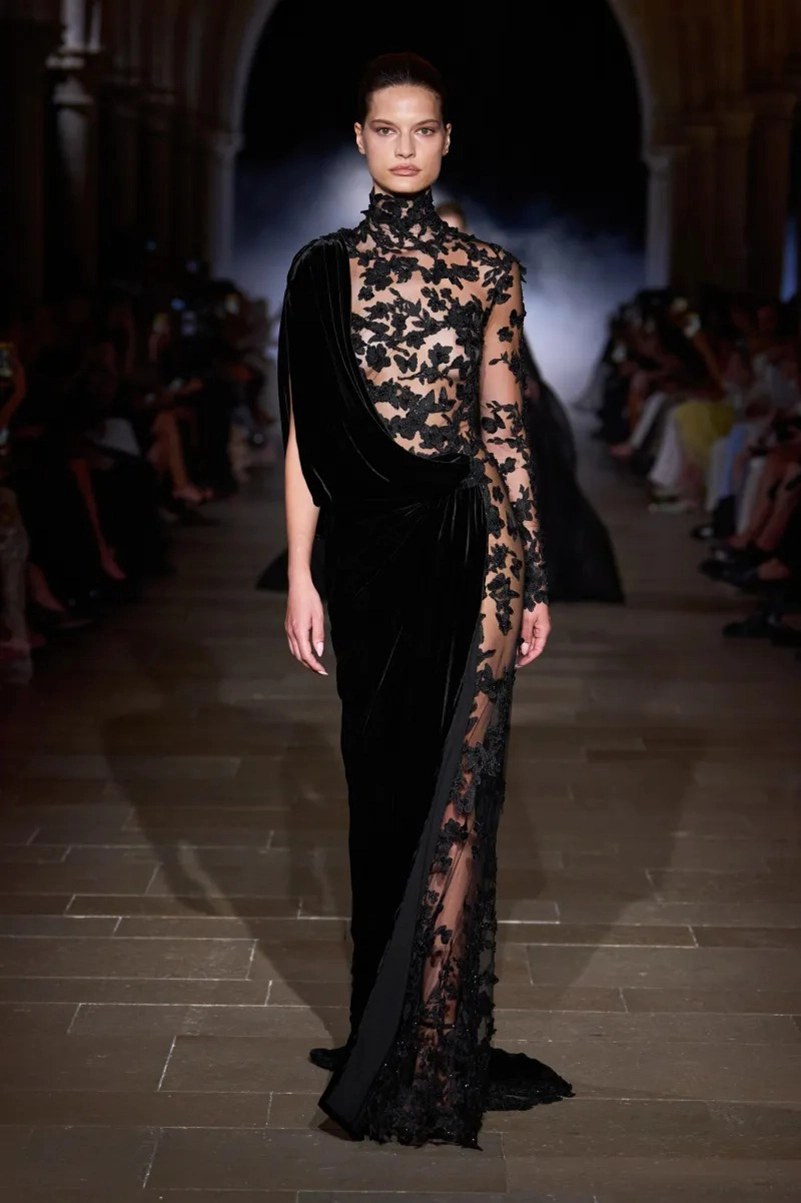 Zuhair Murad Fall 2026 Couture Finds Strength Between Shadow And Light