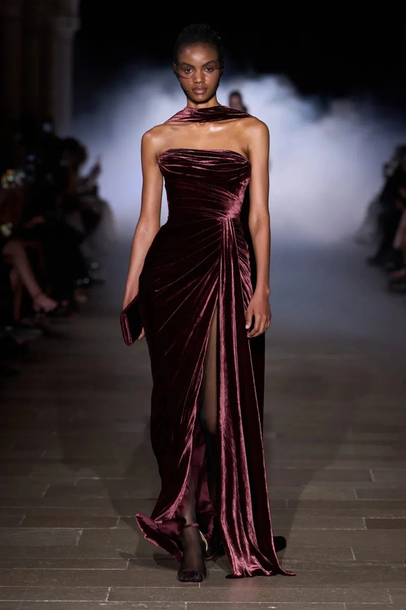 Zuhair Murad Fall 2026 Couture Finds Strength Between Shadow And Light