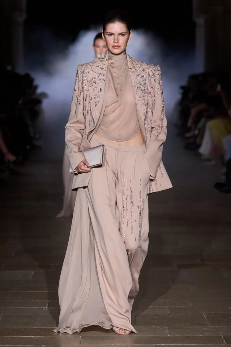 Zuhair Murad Fall 2026 Couture Finds Strength Between Shadow And Light