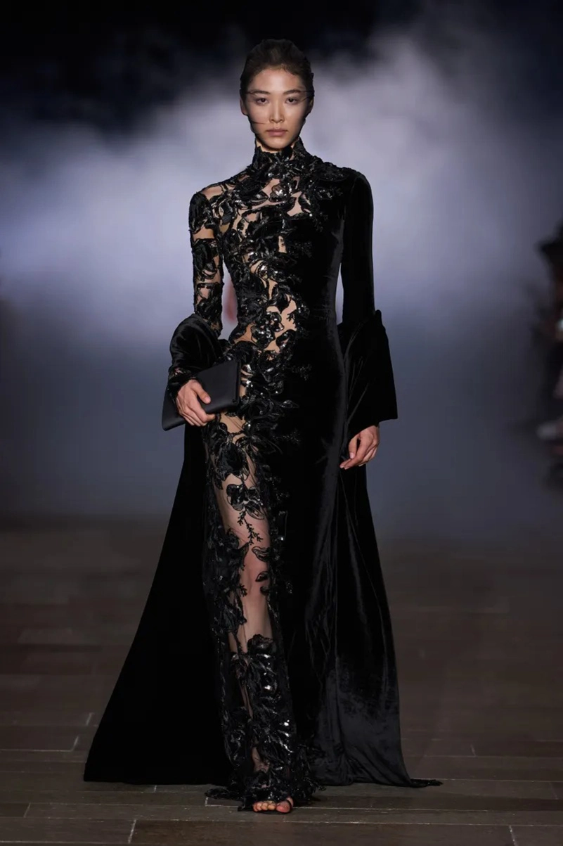 Zuhair Murad Fall 2026 Couture Finds Strength Between Shadow And Light