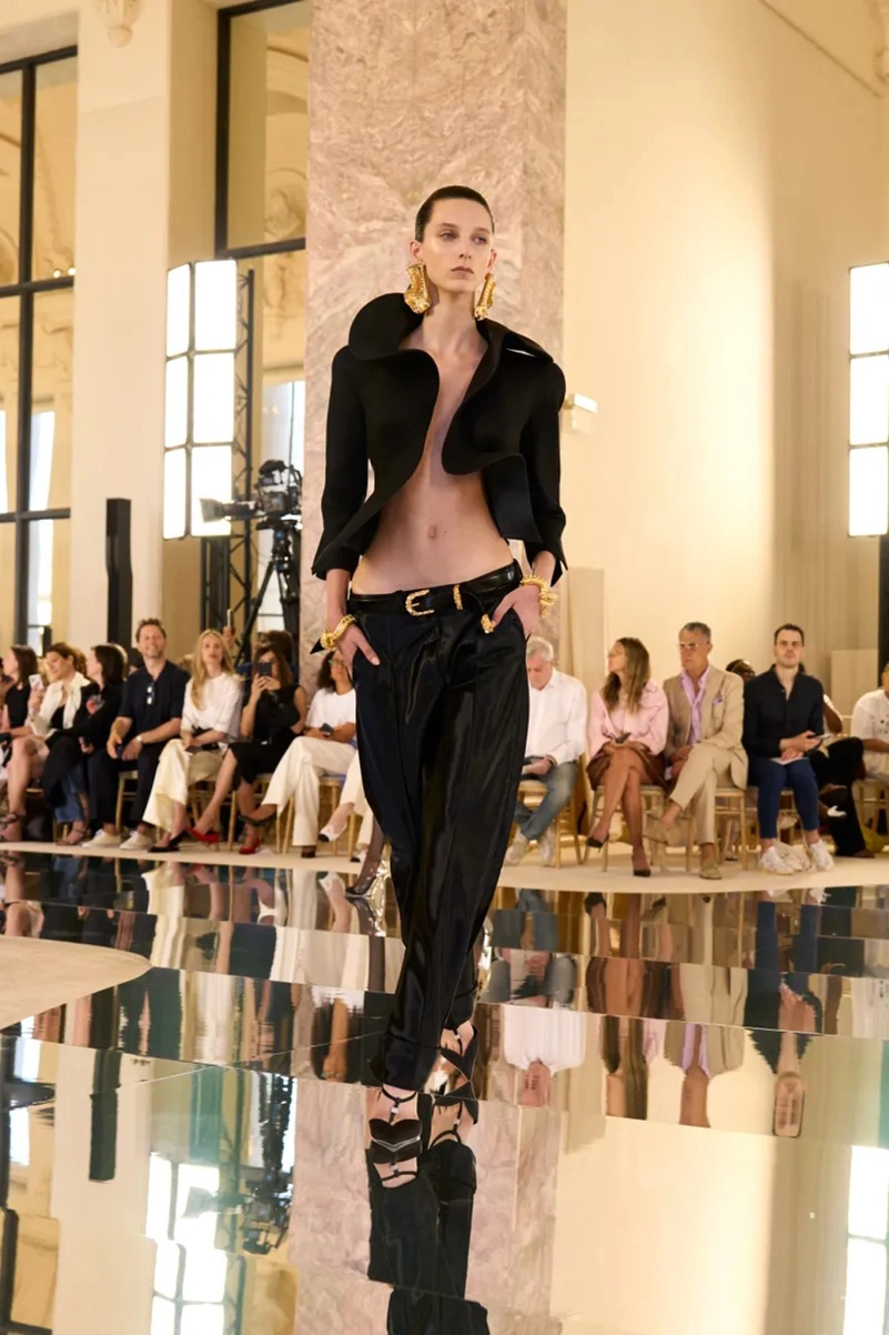Schiaparelli Fall 2026 Couture Makes Surreal Dressing Feel Newly Relevant