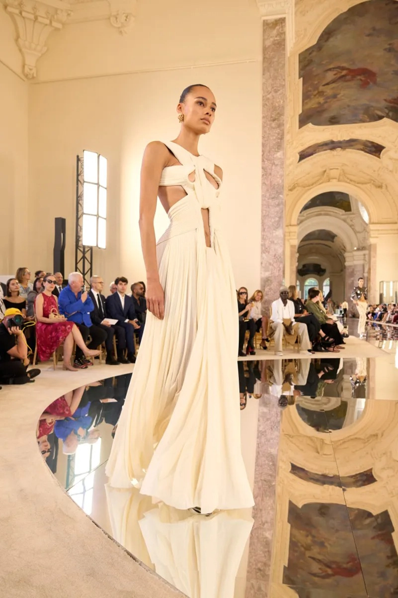 Schiaparelli Fall 2026 Couture Makes Surreal Dressing Feel Newly Relevant
