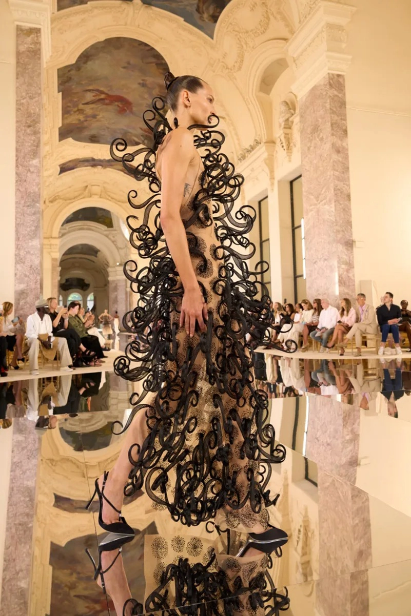 Schiaparelli Fall 2026 Couture Makes Surreal Dressing Feel Newly Relevant