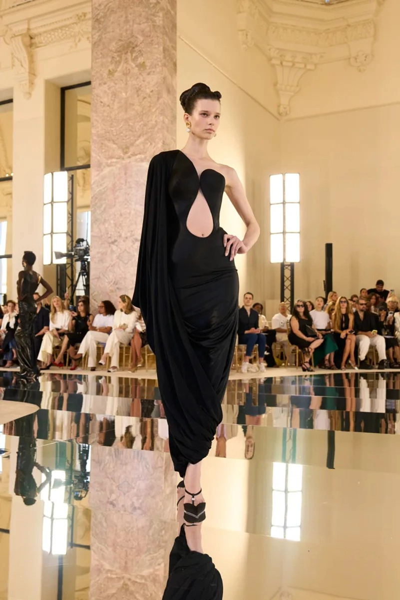 Schiaparelli Fall 2026 Couture Makes Surreal Dressing Feel Newly Relevant