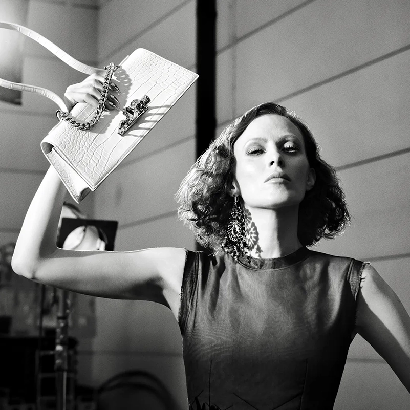 Karen Elson Leads Mcqueen’s Fall 2026 Noir Fantasy