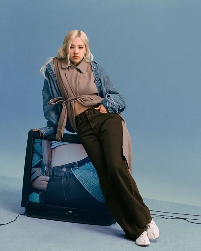 ROSÉ Gives Preppy Denim A Looser Dress Code For Levi’s