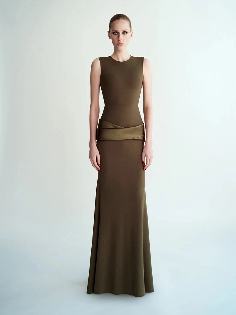 Alex Perry Spring 2026 Cuts Glamour Close To The Body