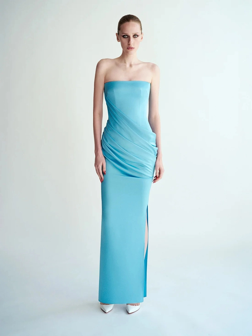 Alex Perry Spring 2026 Cuts Glamour Close To The Body