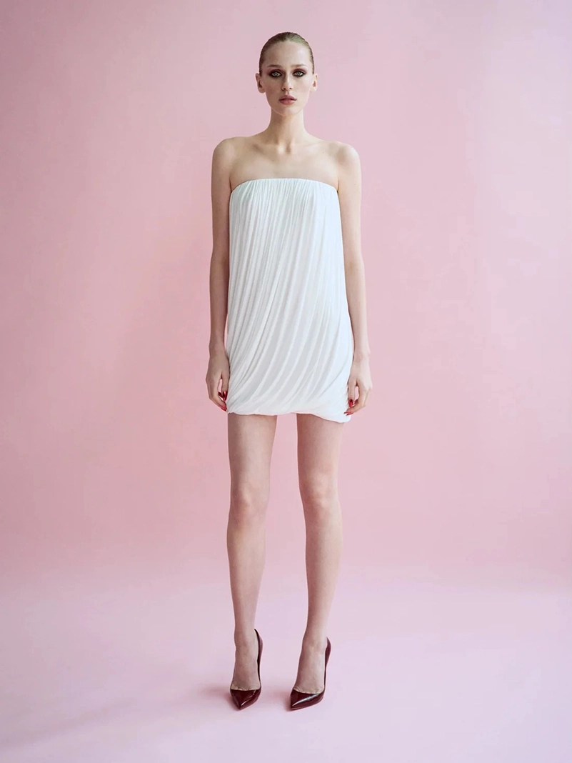 Alex Perry Spring 2026 Cuts Glamour Close To The Body