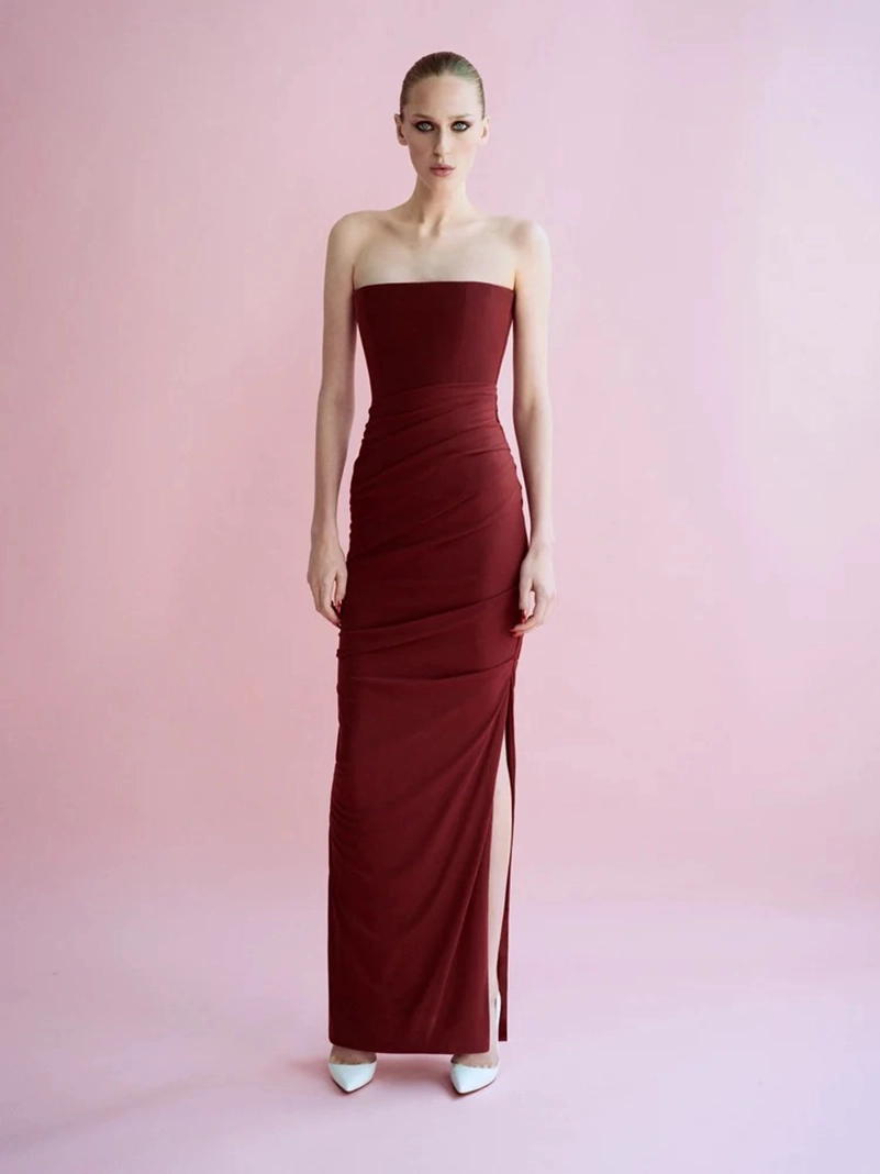 Alex Perry Spring 2026 Cuts Glamour Close To The Body