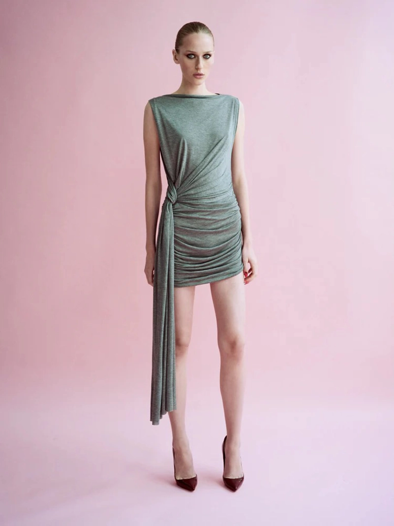Alex Perry Spring 2026 Cuts Glamour Close To The Body