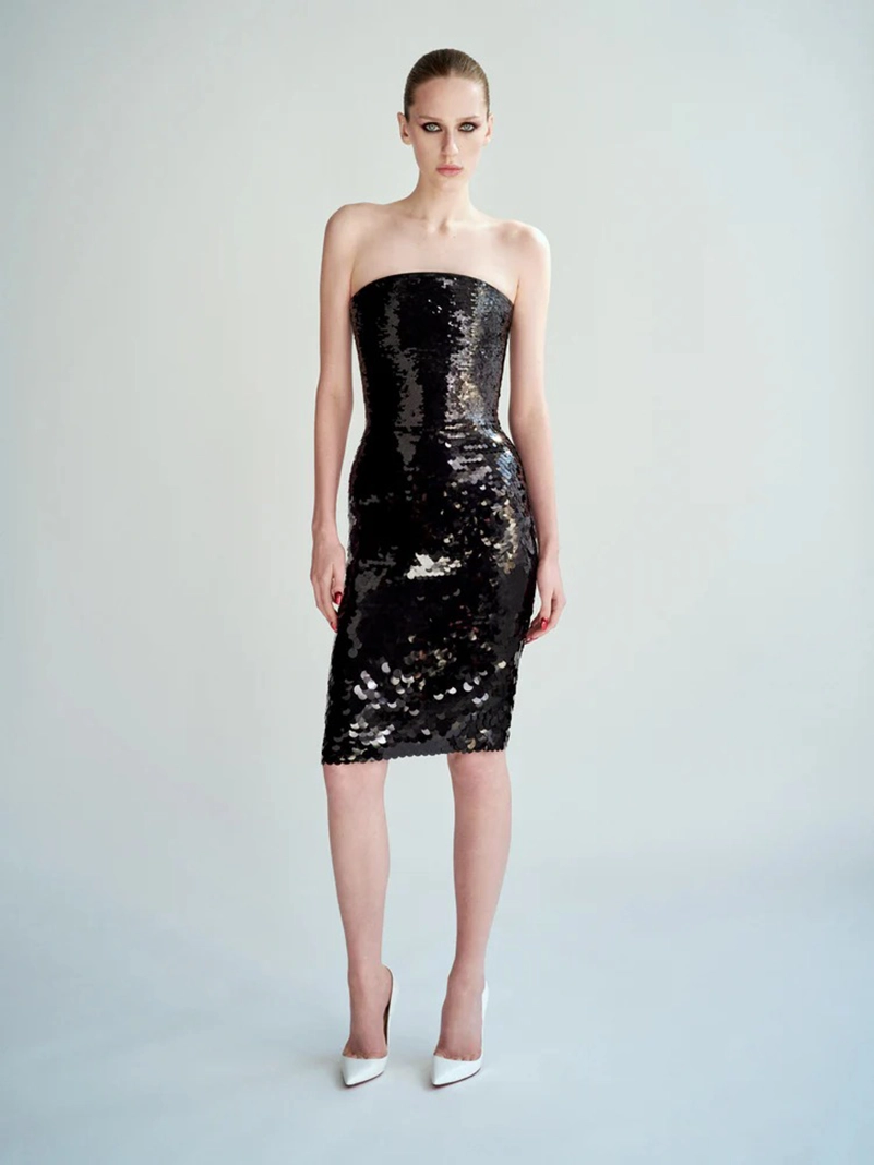 Alex Perry Spring 2026 Cuts Glamour Close To The Body